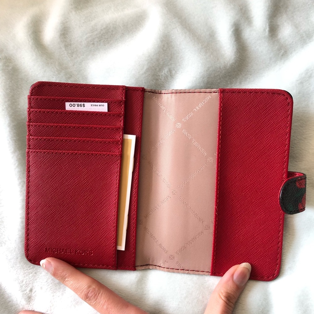 SOLD 2 Piece Micheal Kors Satchel & Wallet Set - Picture 5 of 8